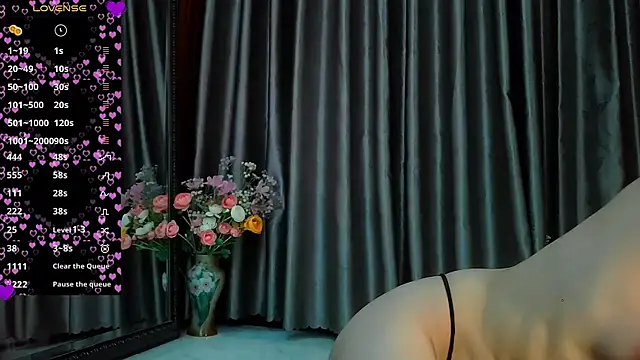 Taiyu Yoshiwara online show from 03/06/25, 06:48