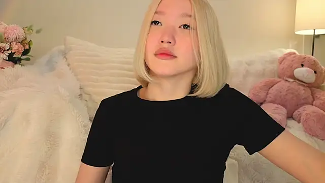Snapshot of milli_sun_ chatting on 06/12/26, 05:05 milli sun online show from 06/12/26, 05:05