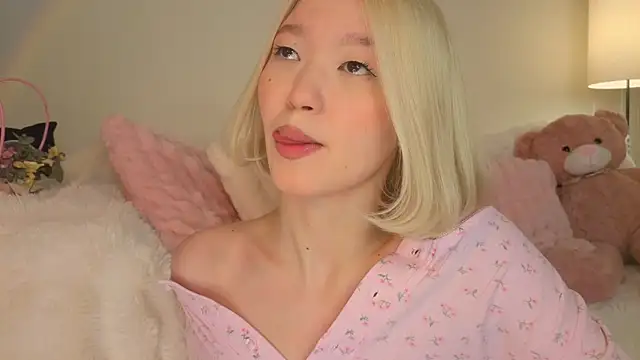 milli sun  online show from 05/17/26, 05:07