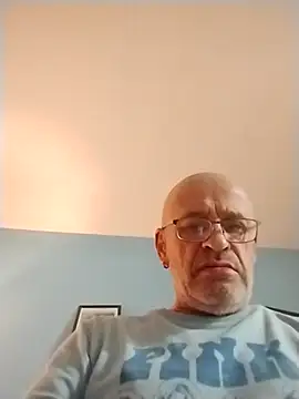 geilerschwanz64 online show from 11/04/25, 10:41