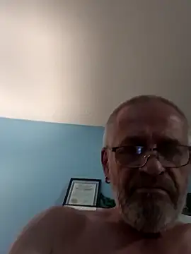 Snapshot of geilerschwanz64 chatting on 03/17/25, 10:40 geilerschwanz64 online show from 03/17/25, 10:40