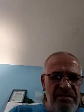 Snapshot of geilerschwanz64 chatting on 02/12/25, 02:03 geilerschwanz64 online show from 02/12/25, 02:03