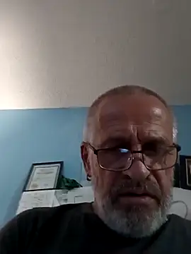 Snapshot of geilerschwanz64 chatting on 03/12/25, 11:10 geilerschwanz64 online show from 03/12/25, 11:10