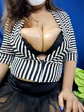 Snapshot of XXHOTSEX69 chatting on 03/21/25, 05:56 XXHOTSEX69 online show from 03/21/25, 05:56