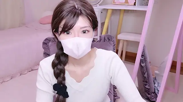 Snapshot of NAMI_s2 chatting on 09/16/25, 02:07 NAMI s2 online show from 09/16/25, 02:07