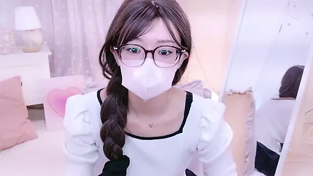 Snapshot of NAMI_s2 chatting on 09/11/25, 01:55 NAMI s2 online show from 09/11/25, 01:55