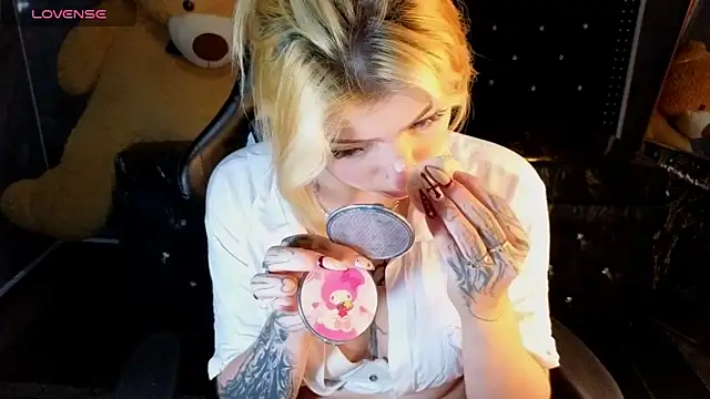 Kitty fox b online show from 02/26/26, 01:11