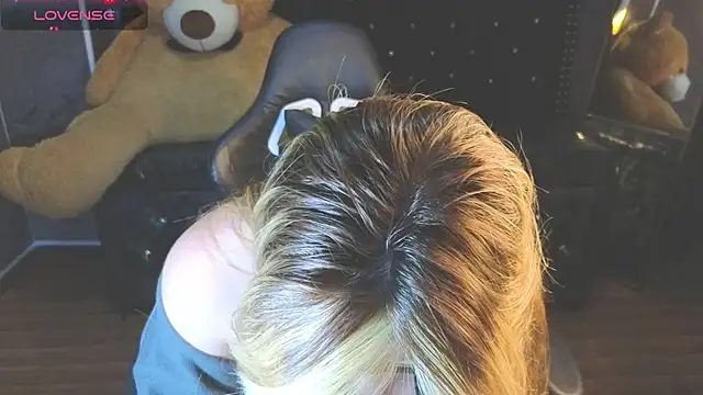 Kitty fox b online show from 11/05/25, 01:14