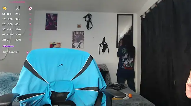 Snapshot of katianzayn chatting on 01/06/25, 05:49 katianzayn online show from 01/06/25, 05:49