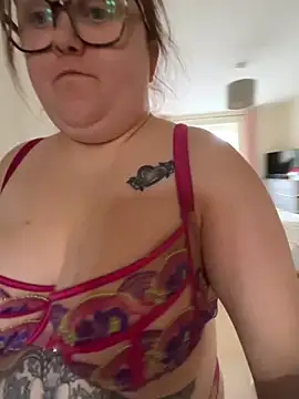 Tallulah-mae-xoxox online show from 10/10/25, 12:17
