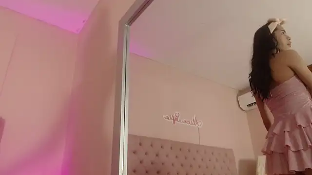 alice sofia online show from 10/30/25, 02:04