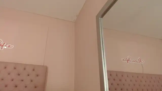 alice sofia online show from 10/09/25, 01:33