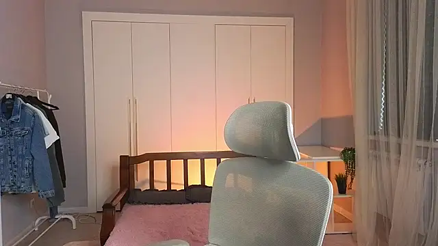 Snapshot of nikompell chatting on 03/23/25, 07:09 nikompell online show from 03/23/25, 07:09