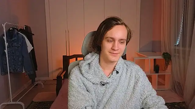 Snapshot of nikompell chatting on 03/05/25, 04:56 nikompell online show from 03/05/25, 04:56