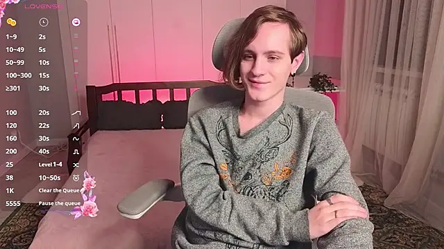 Snapshot of nikompell chatting on 01/24/25, 02:28 nikompell online show from 01/24/25, 02:28