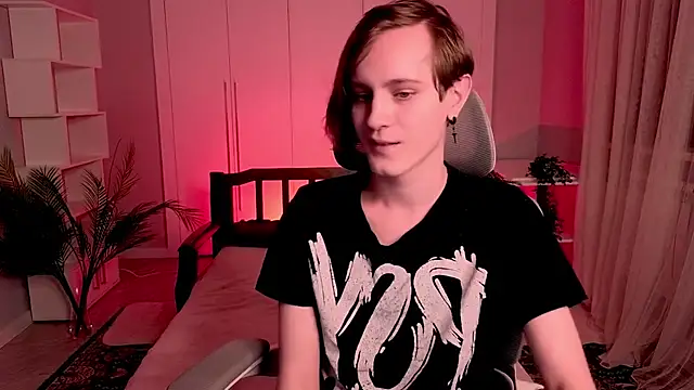 Snapshot of nikompell chatting on 01/30/25, 02:38 nikompell online show from 01/30/25, 02:38