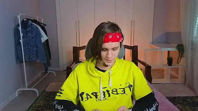 Snapshot of nikompell chatting on 03/22/25, 02:27 nikompell online show from 03/22/25, 02:27