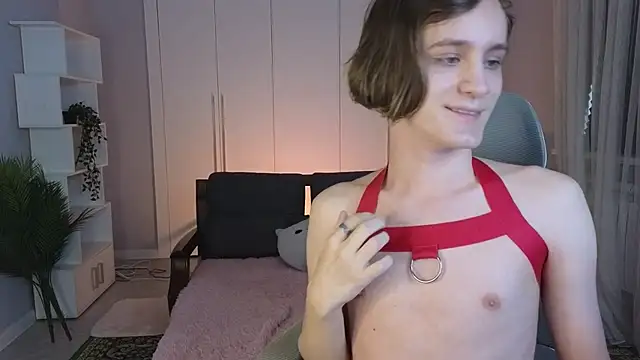 Snapshot of nikompell chatting on 02/08/25, 02:58 nikompell online show from 02/08/25, 02:58