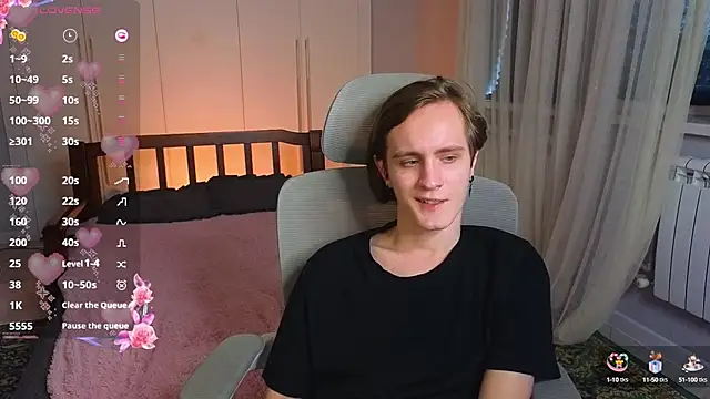 Snapshot of nikompell chatting on 02/23/25, 06:28 nikompell online show from 02/23/25, 06:28