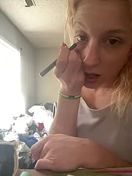 torilux online show from 02/26/25, 02:49