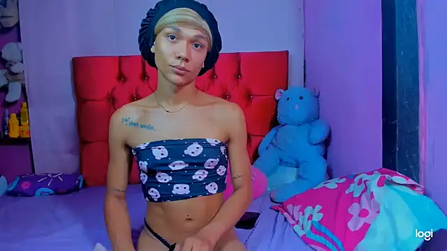 Snapshot of StassieBell chatting on 02/12/26, 05:51 StassieBell online show from 02/12/26, 05:51