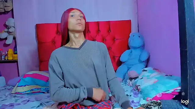 Snapshot of StassieBell chatting on 02/24/26, 09:43 StassieBell online show from 02/24/26, 09:43