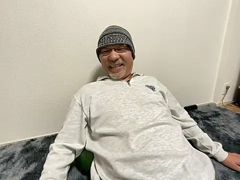 Snapshot of Grandpa29hijii chatting on 03/03/25, 01:23 Grandpa29hijii online show from 03/03/25, 01:23