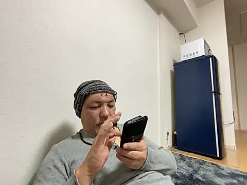 Snapshot of Grandpa29hijii chatting on 02/27/25, 12:45 Grandpa29hijii online show from 02/27/25, 12:45