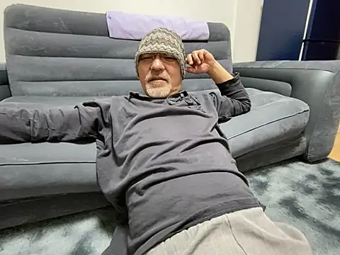 Snapshot of Grandpa29hijii chatting on 03/22/25, 01:41 Grandpa29hijii online show from 03/22/25, 01:41