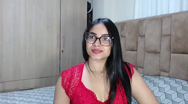 aleejhandraa online show from 02/19/25, 03:49