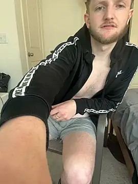 Snapshot of LoveItAllxHnH chatting on 03/06/25, 07:10 LoveItAllxHnH online show from 03/06/25, 07:10