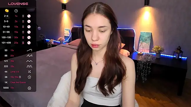 MilliBrown  online show from 03/11/25, 08:41