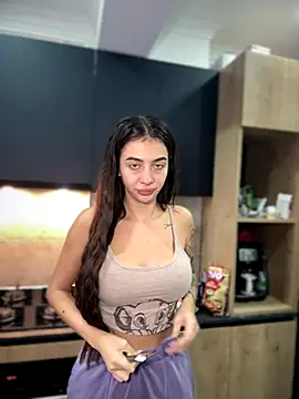 Snapshot of LaraVegas_ chatting on 10/03/25, 05:42 LaraVegas online show from 10/03/25, 05:42