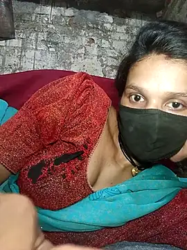 Snapshot of Hoty_girl_143 chatting on 06/02/26, 01:33 Hoty girl 143 online show from 06/02/26, 01:33