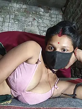 Snapshot of Hoty_girl_143 chatting on 07/07/26, 01:36 Hoty girl 143 online show from 07/07/26, 01:36
