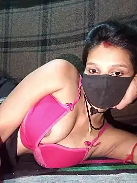 Snapshot of Hoty_girl_143 chatting on 04/06/26, 04:57 Hoty girl 143 online show from 04/06/26, 04:57