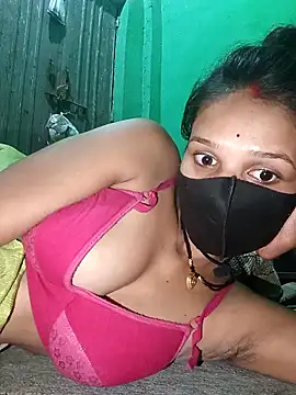 Snapshot of Hoty_girl_143 chatting on 01/06/26, 03:27 Hoty girl 143 online show from 01/06/26, 03:27