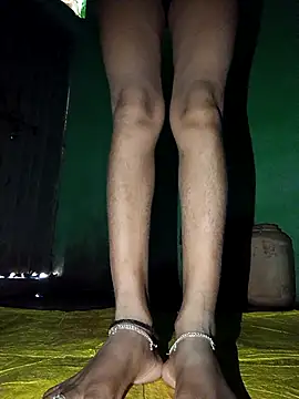 Hoty girl 143 online show from 10/18/25, 06:48