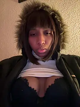 Snapshot of IamCrystal2 chatting on 01/14/25, 09:20 IamCrystal2 online show from 01/14/25, 09:20