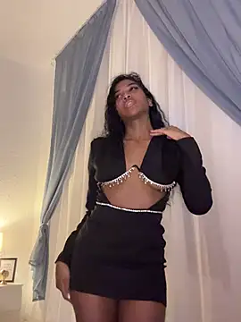 Snapshot of IamCrystal2 chatting on 02/17/25, 03:15 IamCrystal2 online show from 02/17/25, 03:15