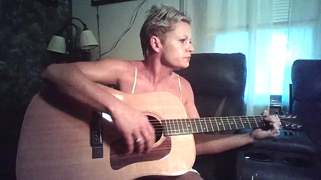 jadegilf1 online show from 05/22/26, 08:40