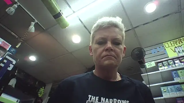 jadegilf1 online show from 04/12/26, 06:55