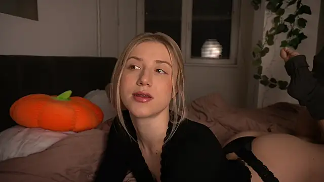 ArianaMur online show from 02/16/26, 05:17