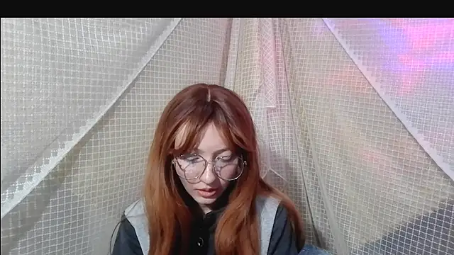 Snapshot of IsabellaBlacky chatting on 02/19/25, 06:44 IsabellaBlacky online show from 02/19/25, 06:44