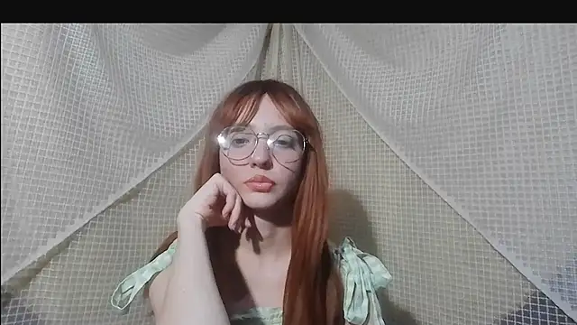 Snapshot of IsabellaBlacky chatting on 10/05/25, 02:35 IsabellaBlacky online show from 10/05/25, 02:35