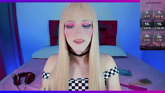 Snapshot of Mystickittyy_ chatting on 12/03/24, 04:42 Mystickittyy online show from 12/03/24, 04:42