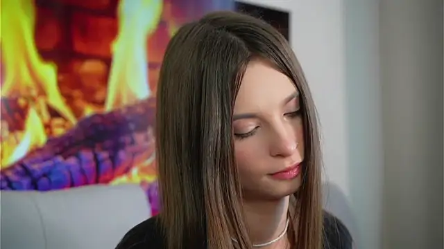 EvaLung777 online show from 12/04/25, 10:03