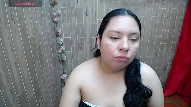 Snapshot of solyeria chatting on 02/23/26, 02:35 solyeria online show from 02/23/26, 02:35