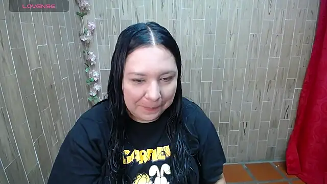 solyeria online show from 11/06/25, 01:20