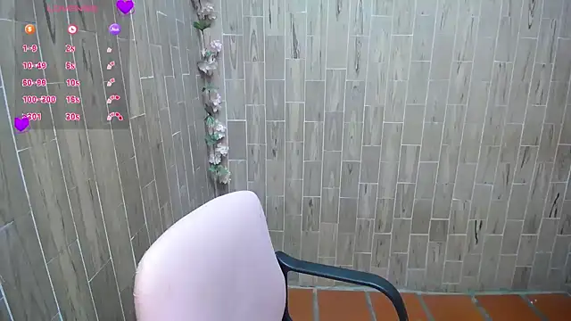 Snapshot of solyeria chatting on 10/17/25, 01:09 solyeria online show from 10/17/25, 01:09